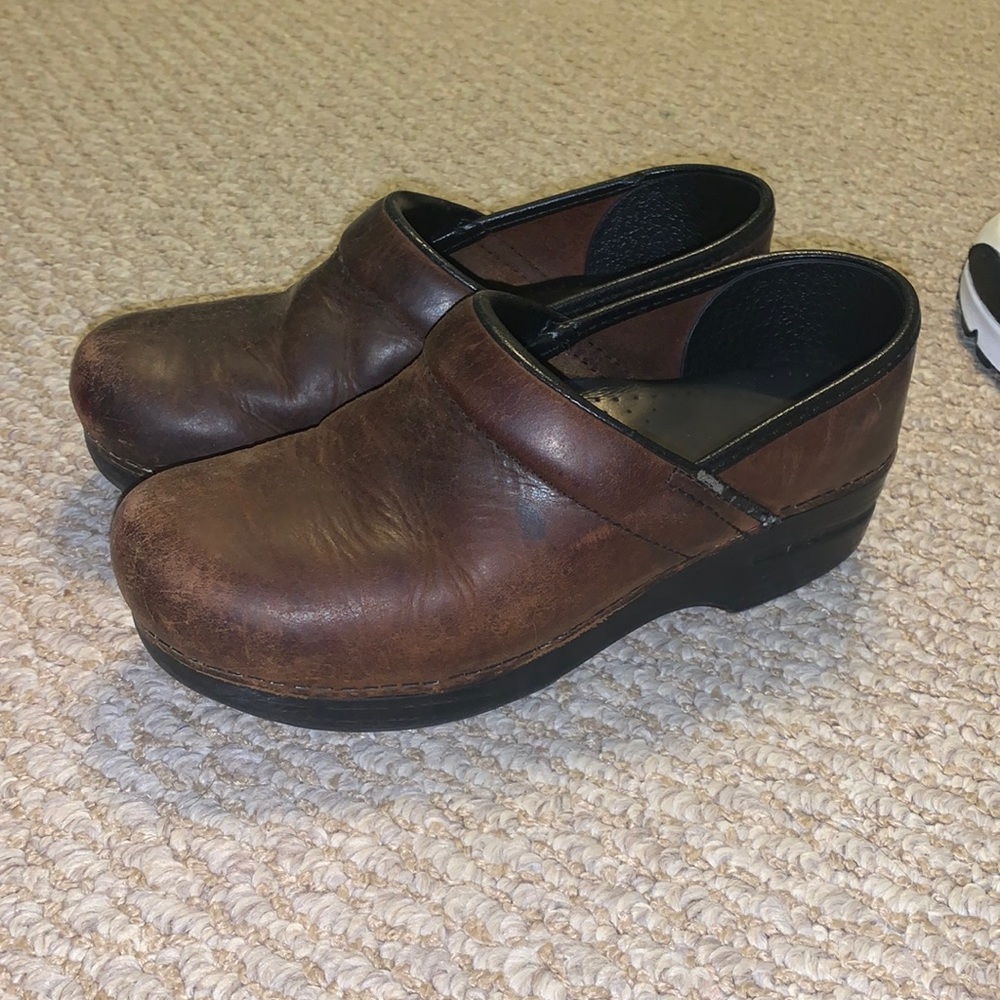 Brown Leather Danskos